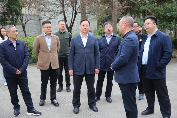 李昊天在督导调研文明城市创建、安全生产、重点项目建设和一季度“开门红”等工作时强调：坚决扛牢责任  全力攻坚突破  推动各项工作任务落地落实